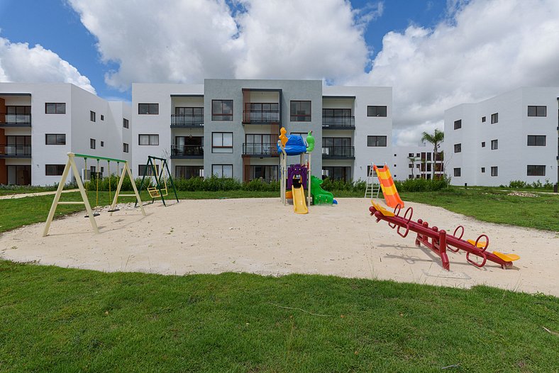 Apartamento vista a piscina, gym y cerca de playa