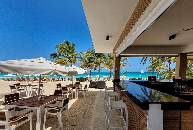 Lujo, playa, piscina y campo de golf en Cana Bay