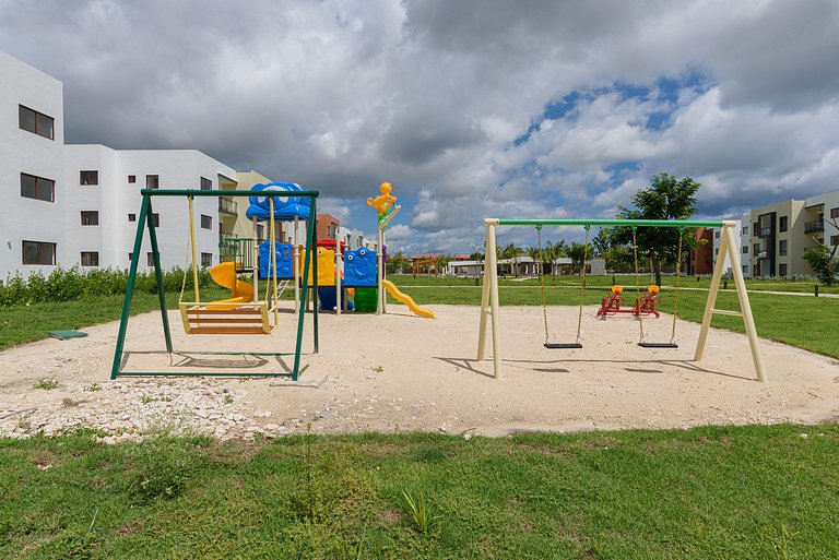 Lujoso apartamento con piscina cerca de la playa