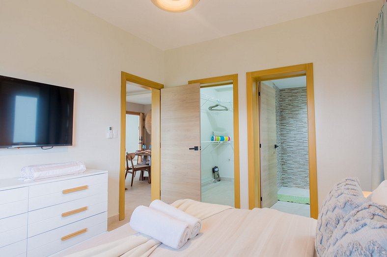 Moderno apartamento con piscina y playa cerca